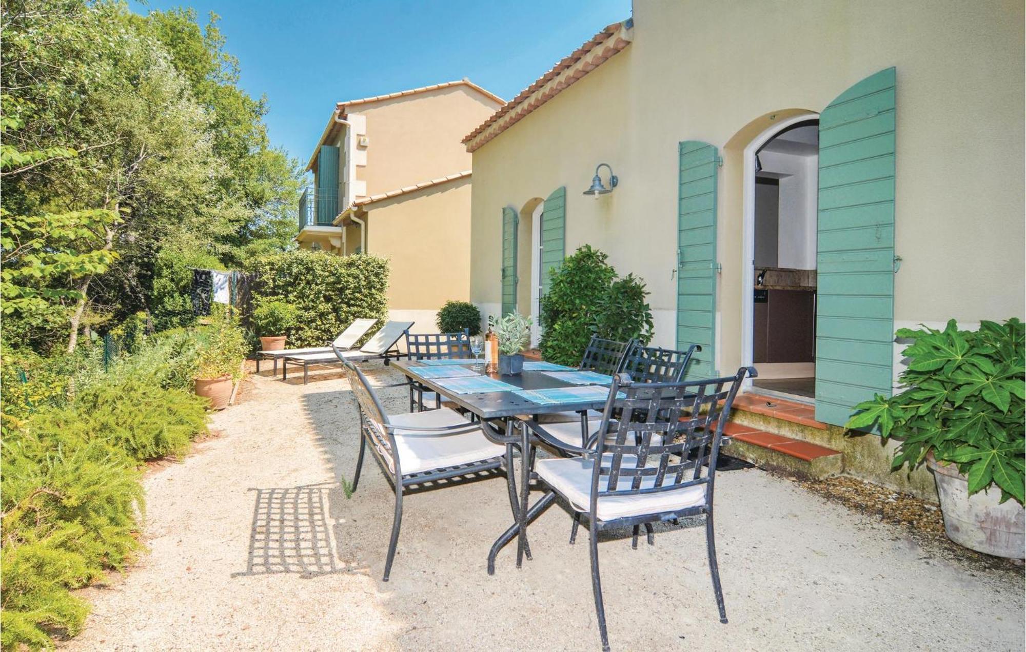 3 Bedroom Cozy Home In Saint Remy De Provence ภายนอก รูปภาพ